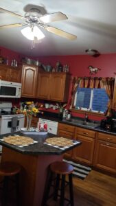 oak-kitchen-outdated-renovation