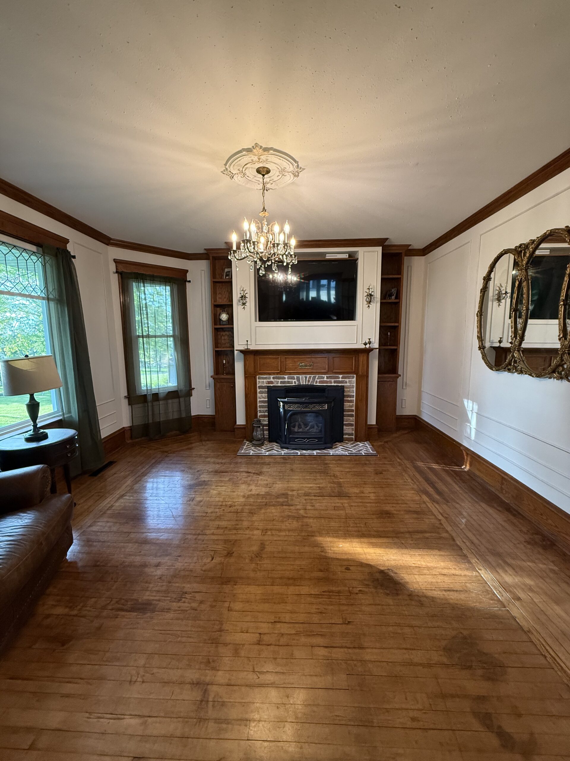 white-victorian-antique-new-living-room